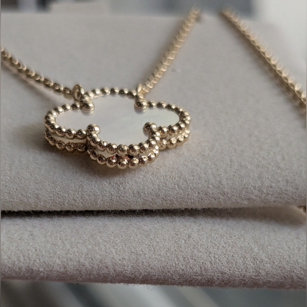 Clover Mother Of pearl Necklace V-gold - Picture 5 of 8